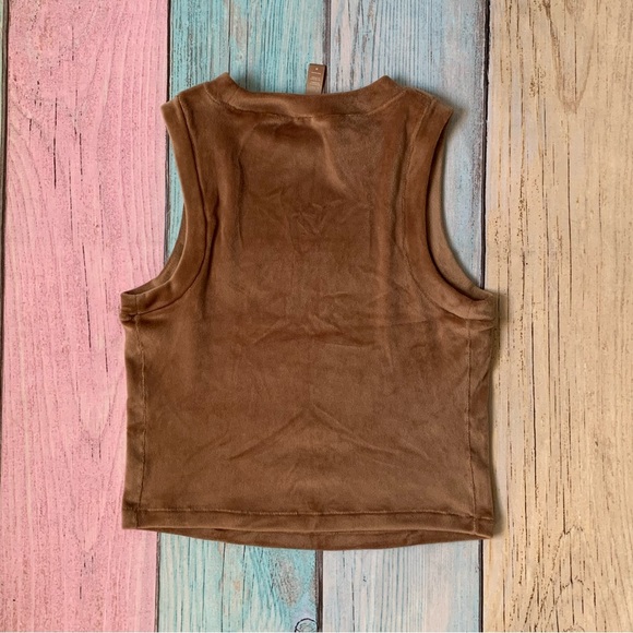 Skims fuzzy tank top size size medium - Picture 7 of 8